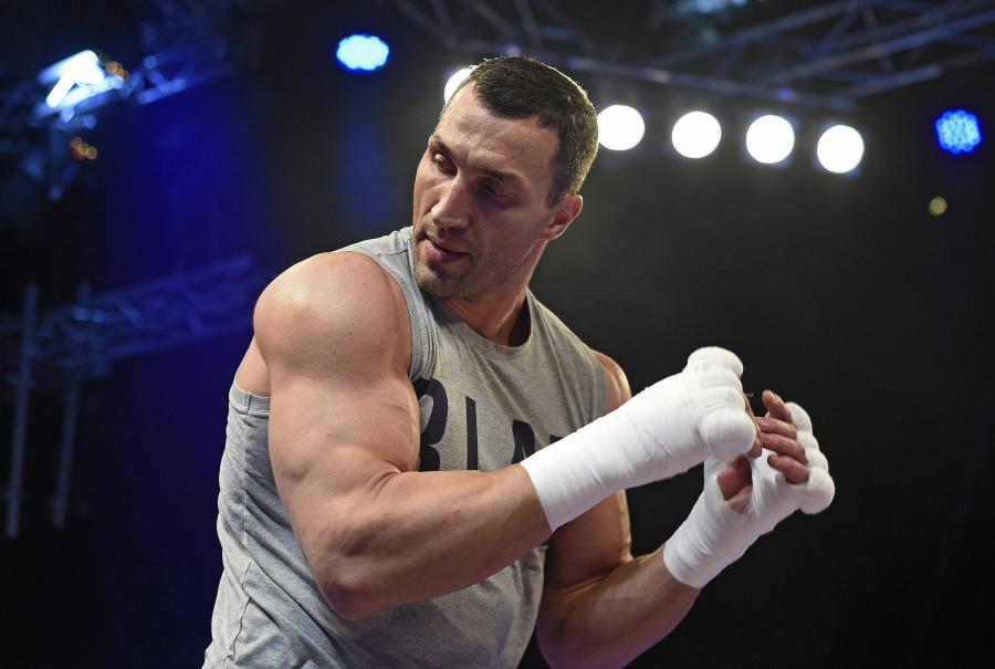 Władimir Kliczko i Anthony Joshua zaprezentowali się na treningu medialnym