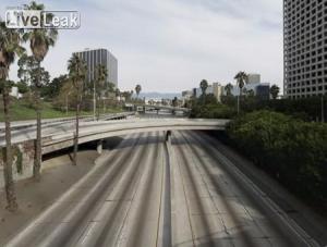 Co wygnało wszystkich ludzi z Los Angeles?