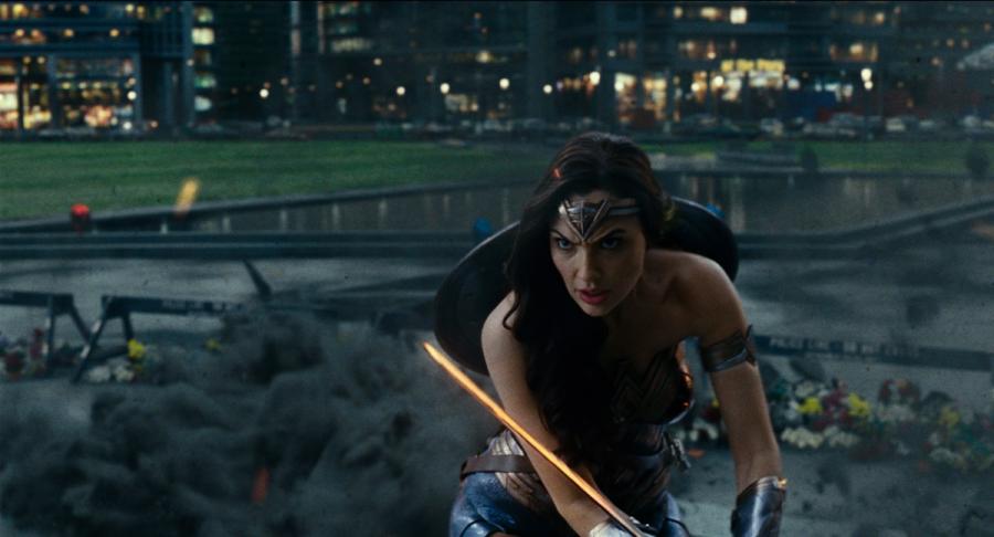 Gal Gadot w filmie "Liga Sprawiedliwości". Polska premiera 17 listopada 2017 roku.