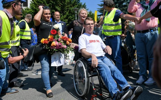 Znalezione obrazy dla zapytania zawieszenie protestu