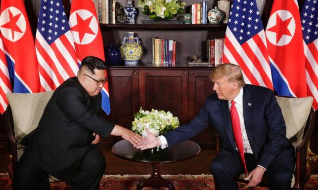 Edward Lucas: Porozumienie Trump - Kim to historyczny błąd. Polska może się obawiać o sojusz z USA