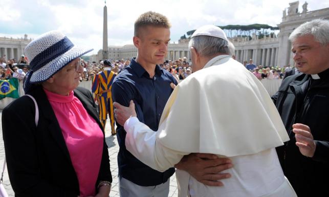 Papież Franciszek spotkał się w Watykanie z Tomaszem Komendą. Był poruszony historią Polaka