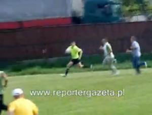 Zobacz, jak wieś chciała zlinczować sędziego