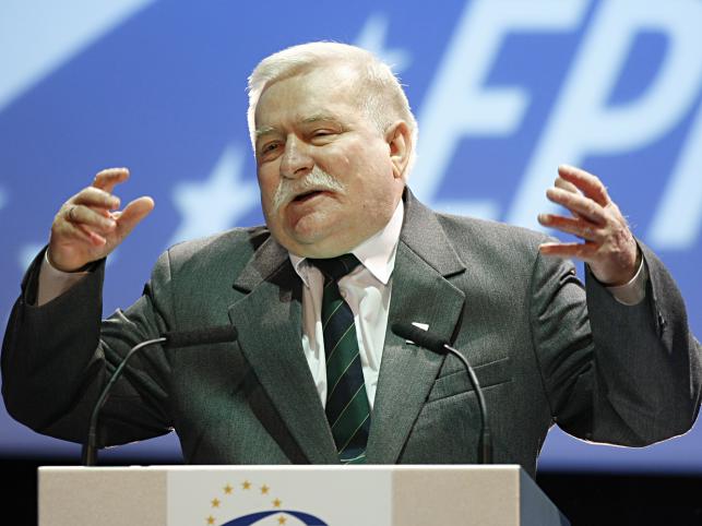 Piotr Stasiński: "Wałęsa oddaje się Ganley'owi jak kurtyzana"