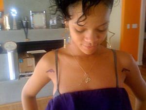Rihanna zawsze ma przy sobie broń