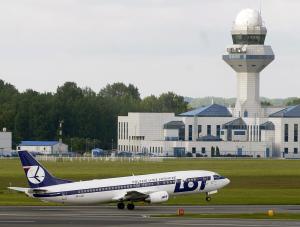 Boeing LOT-u zawrócił przez autopilota