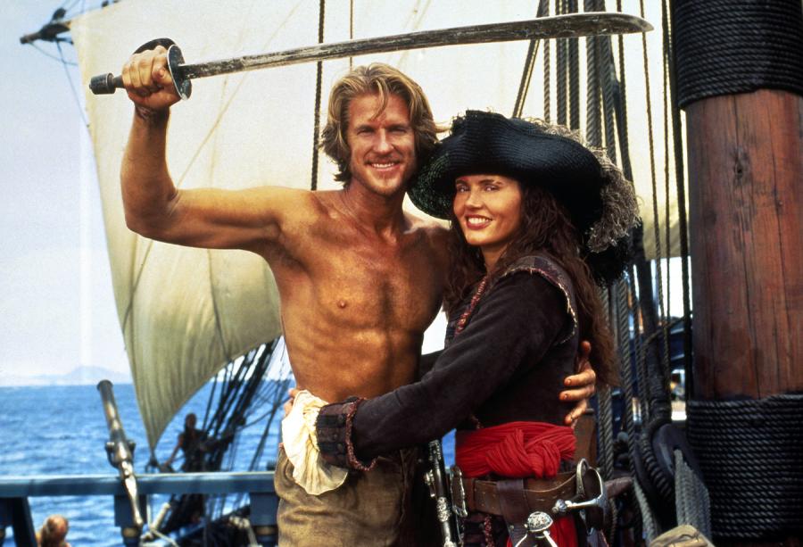 Geena Davis w filmie "Wyspa piratów"
