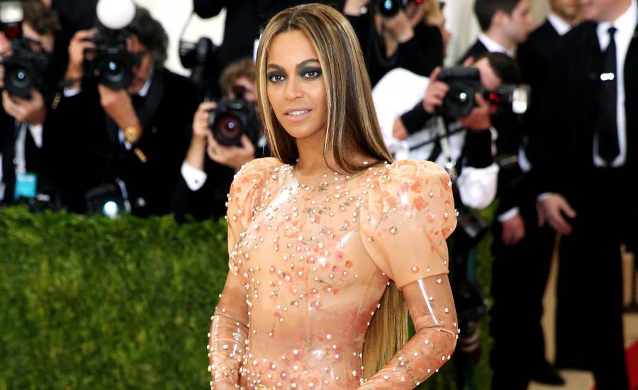 Czerwony dywan pełen gwiazd. Beyoncé na Met Gala 2016
